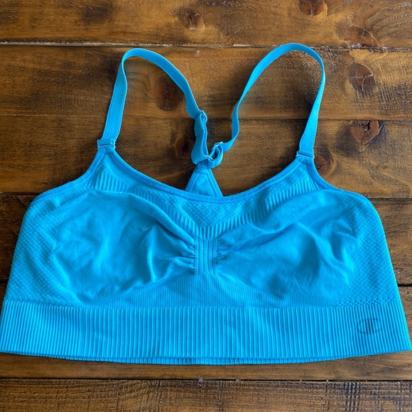 used size medium sports bra, light blue - Picture 1 of 3